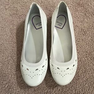 Stride Rite Girls Sz 12 Chiara White Patent Leather Slip On Ballet Flat Shoes
